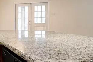 2542 Skyview Point Dr, Houston, TX 77047 - Photo 12