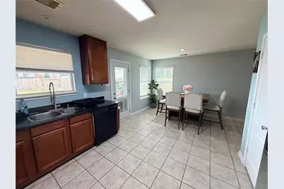 6507 Hawthorne Falls Lane, Houston, TX 77049 - Photo 12