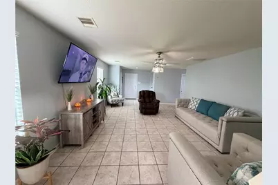 6507 Hawthorne Falls Lane, Houston, TX 77049 - Photo 6