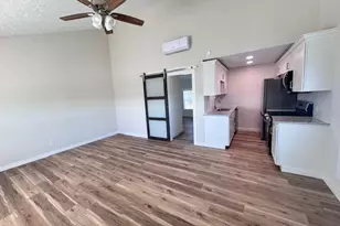 4406 Helen St, Hitchcock, TX 77563 - Photo 6