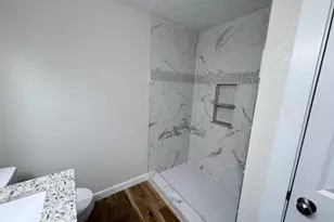 4406 Helen St, Hitchcock, TX 77563 - Photo 14