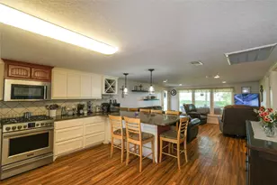 29523 County Rd 25, Damon, TX 77430 - Photo 8