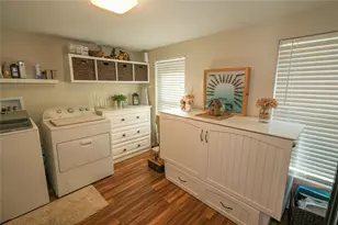 29523 County Rd 25, Damon, TX 77430 - Photo 20