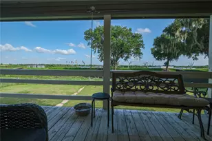 29523 County Rd 25, Damon, TX 77430 - Photo 26