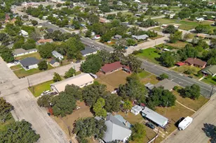 674 N Polk, Giddings, TX 78942 - Photo 26