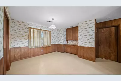 674 N Polk, Giddings, TX 78942 - Photo 8