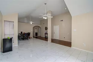 8622 Sparkling Springs Dr, Houston, TX 77095 - Photo 4
