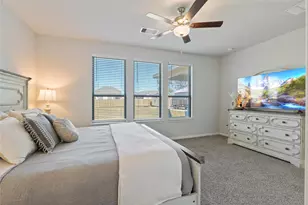 12242 N Chestnut Hls Dr, Conroe, TX 77303 - Photo 14
