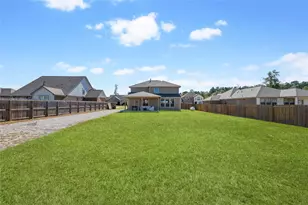 12242 N Chestnut Hls Dr, Conroe, TX 77303 - Photo 38