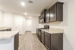 2549 Coho Dr, Conroe, TX 77384 - Photo 2