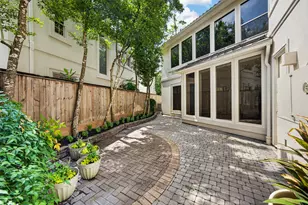 2 W Terrace Dr, Houston, TX 77007 - Photo 10