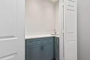 8010 Ashley Cir Dr N, Houston, TX 77071 - Photo 10