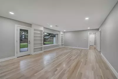 5318 Queensloch Drive, Houston, TX 77096 - Photo 8