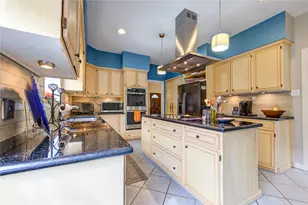 1022 Goldfinch Ave, Sugar Land, TX 77478 - Photo 12