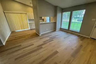 11217 Pender Ln, Houston, TX 77477 - Photo 8