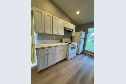11217 Pender Lane, Houston, TX 77477 - Photo 4