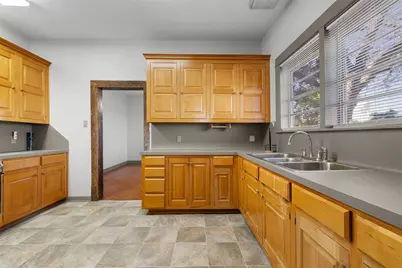 1002 N Banks Street, Caldwell, TX 77836 - Photo 10