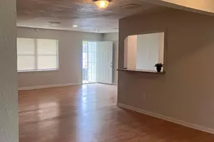 10317 Fairland Dr, Houston, TX 77051 - Photo 8