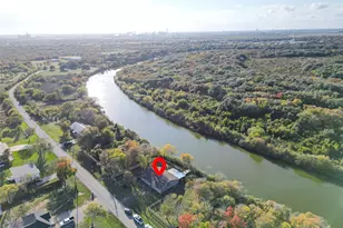 1910 Duncan Dr, Oyster Creek, TX 77541 - Photo 2