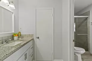 2324 Shadowdale Dr, Houston, TX 77043 - Photo 18