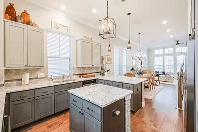 809 Leavenworth Avenue, Houston, TX 77008 - Photo 12