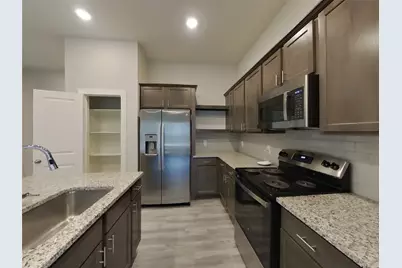 9835 Willow Creek Commerce Drive #422, Tomball, TX 77375 - Photo 4