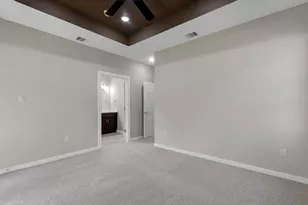 5201 Kenilwood Dr, Houston, TX 77033 - Photo 14