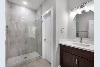 5201 Kenilwood Dr #A, Houston, TX 77033 - Photo 16