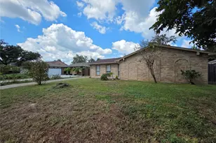 10302 Windriver Dr, Houston, TX 77070 - Photo 2