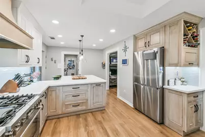 3823 Elmcrest Drive, Houston, TX 77088 - Photo 18