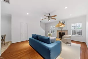9850 Pagewood Ln, Houston, TX 77042 - Photo 10