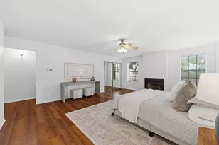 9850 Pagewood Ln, Houston, TX 77042 - Photo 18