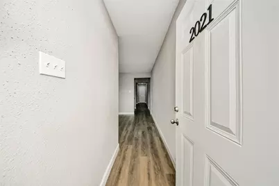 781 Country Place Drive #2021, Houston, TX 77079 - Photo 4