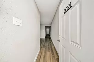 781 Country Pl Dr, Houston, TX 77079 - Photo 4