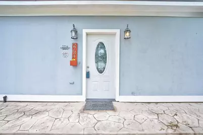 2734 Avenue D, Dickinson, TX 77539 - Photo 1