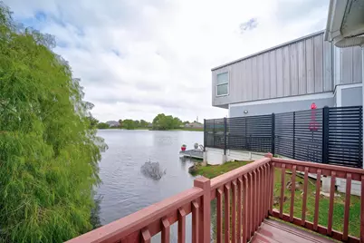 2734 Avenue D, Dickinson, TX 77539 - Photo 20