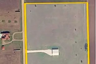 323 Prairie Switch Rd, El Campo, TX 77437 - Photo 12