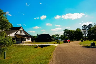 155 Wildwood Lake Drive N, Huntsville, TX 77340 - Photo 4