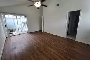 13839 Walnut Hollow Ln, Houston, TX 77082 - Photo 20