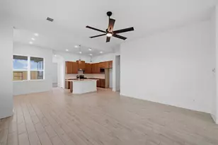 12146 Barkley Cv Dr, Texas City, TX 77591 - Photo 8