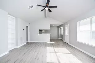 6911 Winding Trace Dr, Houston, TX 77086 - Photo 4