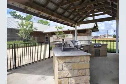 122 Water Grass Trail, Clute, TX 77531 - Photo 32