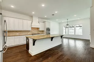 10306 Terra St, Iowa Colony, TX 77583 - Photo 12