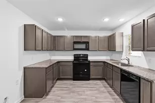 189 Curry St, Livingston, TX 77351 - Photo 4