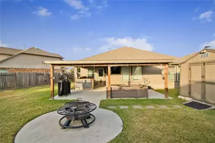 3935 Barnacle Ct, Baytown, TX 77521 - Photo 34