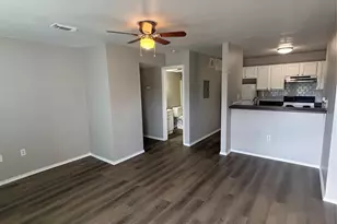 512 Hollyhock Dr, Waller, TX 77484 - Photo 2
