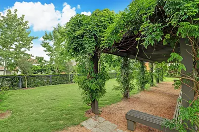1240 Mosaico Lane, Houston, TX 77055 - Photo 36