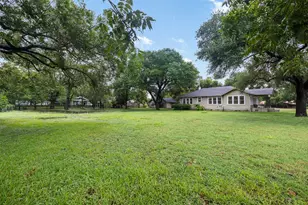 918 S Madison St, La Grange, TX 78945 - Photo 28