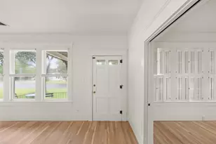 918 S Madison St, La Grange, TX 78945 - Photo 4