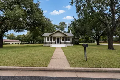 918 S Madison Street, La Grange, TX 78945 - Photo 2
